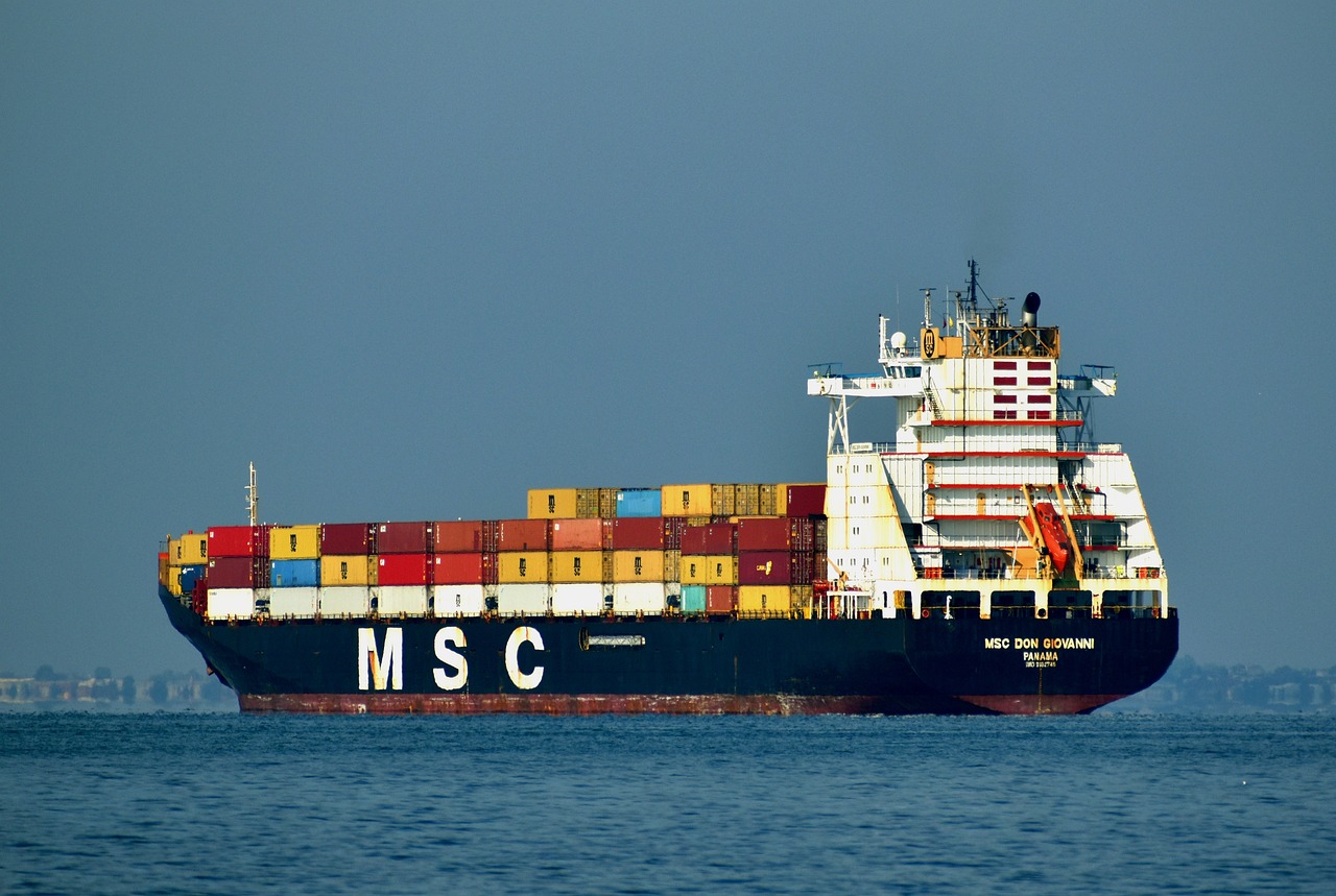 cargo-ship-5724401_1280.jpg